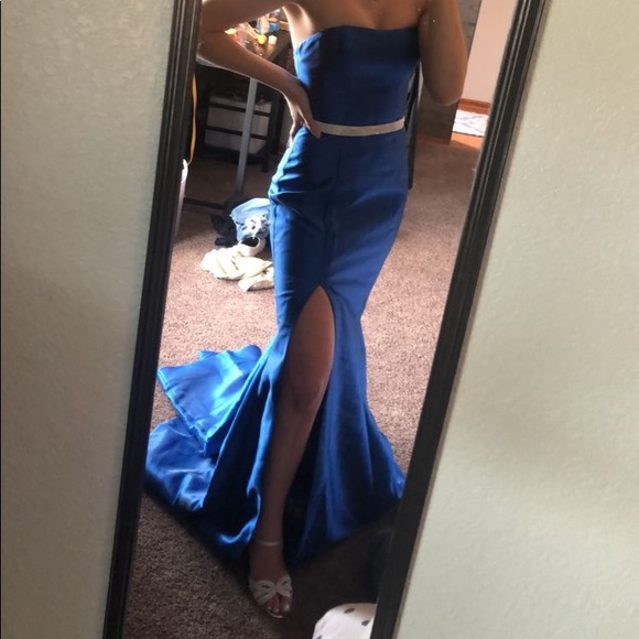 PROM DRESS - Picture 3 of 5